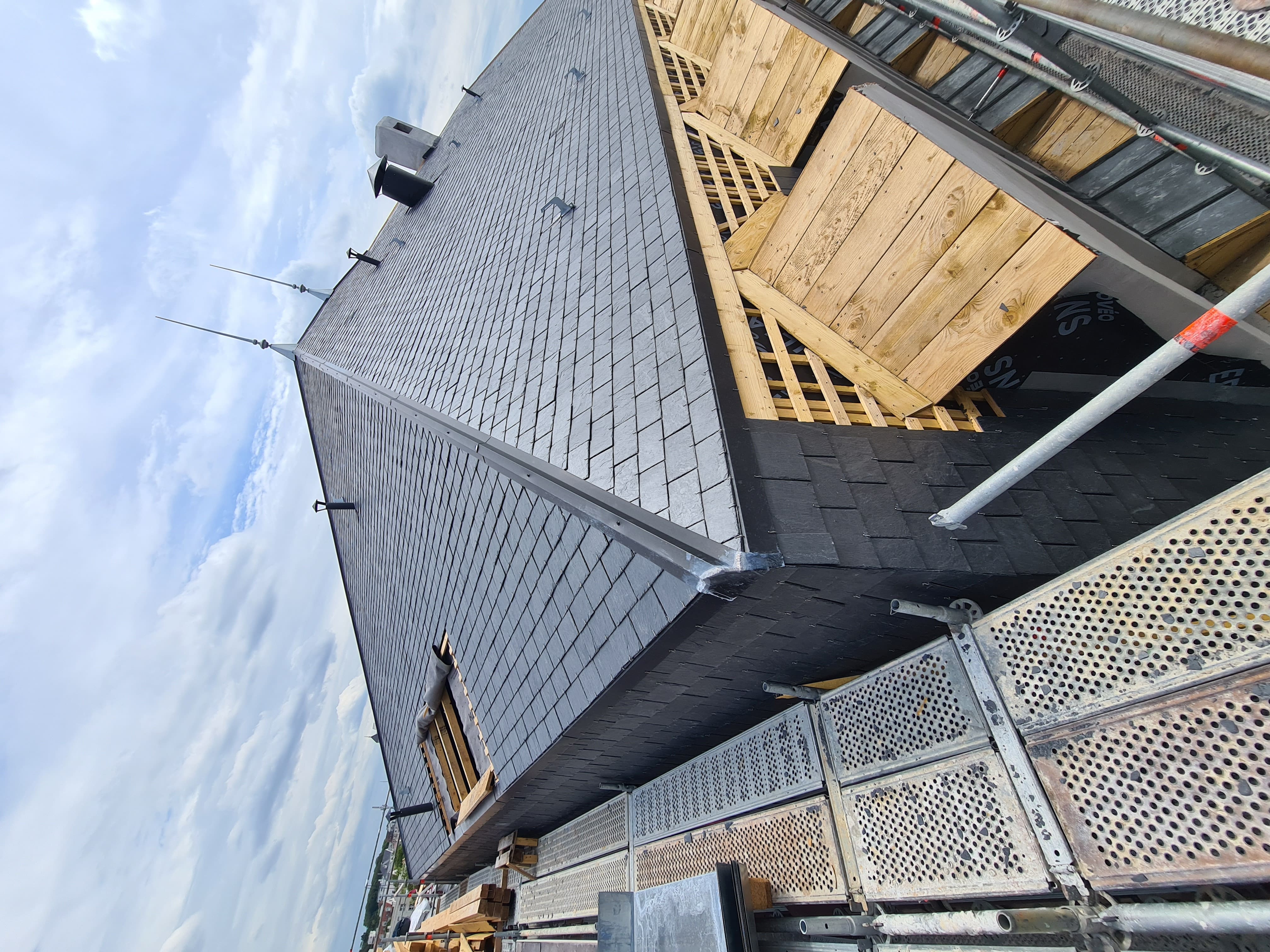 Travaux de zinguerie gouttières et descentes EP à Montfermeil